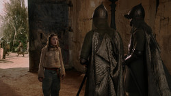 extant_GameOfThrones_1x05-TheWolfAndTheLion_2726