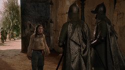 extant_GameOfThrones_1x05-TheWolfAndTheLion_2728