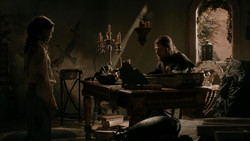 extant_GameOfThrones_1x05-TheWolfAndTheLion_2748