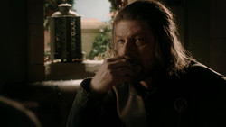 extant_GameOfThrones_1x05-TheWolfAndTheLion_2771