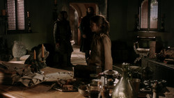 extant_GameOfThrones_1x05-TheWolfAndTheLion_2814