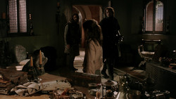 extant_GameOfThrones_1x05-TheWolfAndTheLion_2816