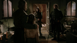 extant_GameOfThrones_1x05-TheWolfAndTheLion_2842