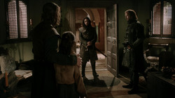 extant_GameOfThrones_1x05-TheWolfAndTheLion_2897