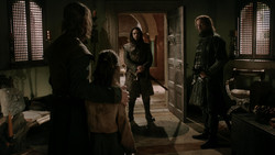 extant_GameOfThrones_1x05-TheWolfAndTheLion_2899