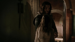 extant_GameOfThrones_1x05-TheWolfAndTheLion_2922