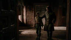 extant_GameOfThrones_1x05-TheWolfAndTheLion_2939