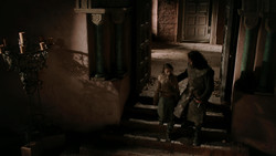 extant_GameOfThrones_1x05-TheWolfAndTheLion_2954