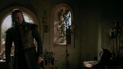 extant_GameOfThrones_1x05-TheWolfAndTheLion_2961