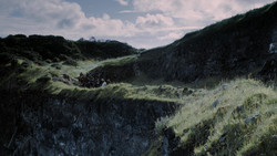 extant_GameOfThrones_1x05-TheWolfAndTheLion_2987