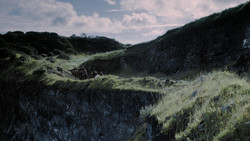 extant_GameOfThrones_1x05-TheWolfAndTheLion_2989