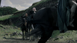 extant_GameOfThrones_1x05-TheWolfAndTheLion_3063