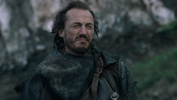 extant_GameOfThrones_1x05-TheWolfAndTheLion_3078