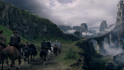 extant_GameOfThrones_1x05-TheWolfAndTheLion_3097