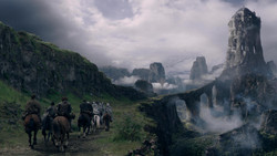 extant_GameOfThrones_1x05-TheWolfAndTheLion_3100
