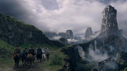 extant_GameOfThrones_1x05-TheWolfAndTheLion_3101
