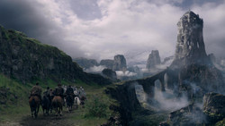 extant_GameOfThrones_1x05-TheWolfAndTheLion_3102