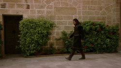 extant_GameOfThrones_1x05-TheWolfAndTheLion_3112