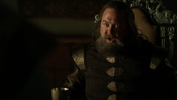 extant_GameOfThrones_1x05-TheWolfAndTheLion_3217