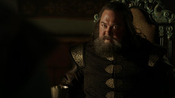 extant_GameOfThrones_1x05-TheWolfAndTheLion_3220