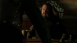 extant_GameOfThrones_1x05-TheWolfAndTheLion_3437