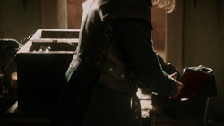 extant_GameOfThrones_1x05-TheWolfAndTheLion_3553