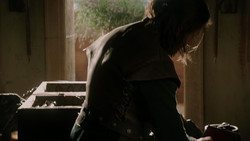 extant_GameOfThrones_1x05-TheWolfAndTheLion_3554