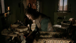 extant_GameOfThrones_1x05-TheWolfAndTheLion_3557