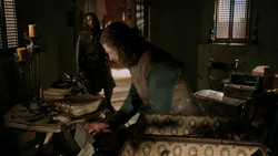 extant_GameOfThrones_1x05-TheWolfAndTheLion_3559