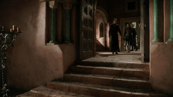 extant_GameOfThrones_1x05-TheWolfAndTheLion_3652