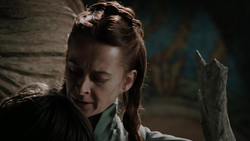 extant_GameOfThrones_1x05-TheWolfAndTheLion_3676