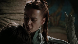 extant_GameOfThrones_1x05-TheWolfAndTheLion_3678