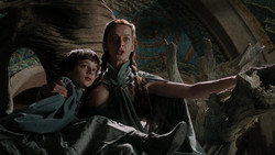 extant_GameOfThrones_1x05-TheWolfAndTheLion_3694