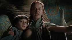 extant_GameOfThrones_1x05-TheWolfAndTheLion_3704