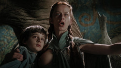 extant_GameOfThrones_1x05-TheWolfAndTheLion_3706