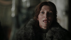 extant_GameOfThrones_1x05-TheWolfAndTheLion_3718