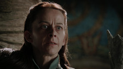 extant_GameOfThrones_1x05-TheWolfAndTheLion_3731