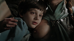 extant_GameOfThrones_1x05-TheWolfAndTheLion_3753