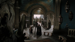 extant_GameOfThrones_1x05-TheWolfAndTheLion_3789