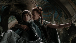 extant_GameOfThrones_1x05-TheWolfAndTheLion_3815
