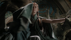 extant_GameOfThrones_1x05-TheWolfAndTheLion_3847