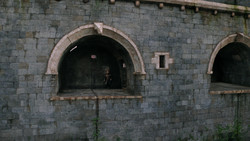 extant_GameOfThrones_1x05-TheWolfAndTheLion_3931