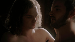 extant_GameOfThrones_1x05-TheWolfAndTheLion_4153