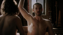 extant_GameOfThrones_1x05-TheWolfAndTheLion_4191