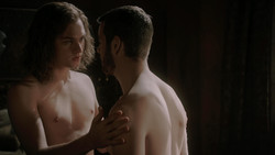 extant_GameOfThrones_1x05-TheWolfAndTheLion_4324