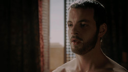 extant_GameOfThrones_1x05-TheWolfAndTheLion_4380