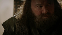 extant_GameOfThrones_1x05-TheWolfAndTheLion_4392
