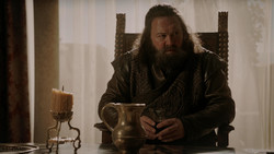 extant_GameOfThrones_1x05-TheWolfAndTheLion_4404