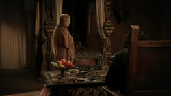 extant_GameOfThrones_1x05-TheWolfAndTheLion_4420