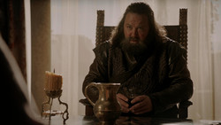 extant_GameOfThrones_1x05-TheWolfAndTheLion_4424